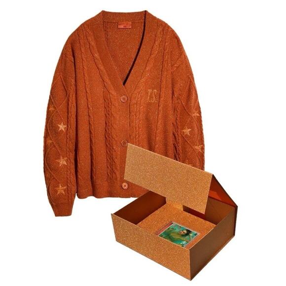 Taylor Swift NWT | The Life of a Showgirl cardigan CD boxset | size Medium/Large - Picture 1 of 4